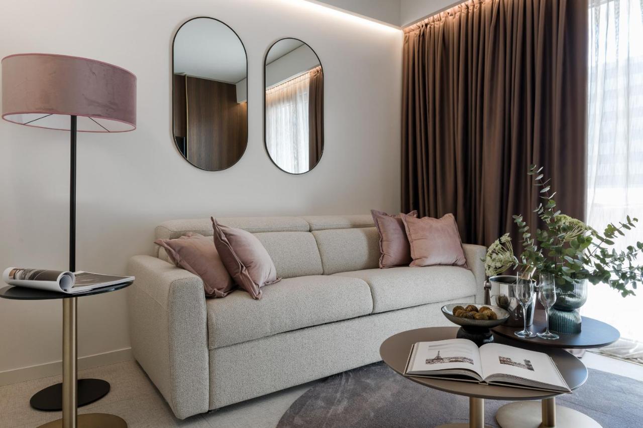 We Me Suite Hotel 里乔内 外观 照片