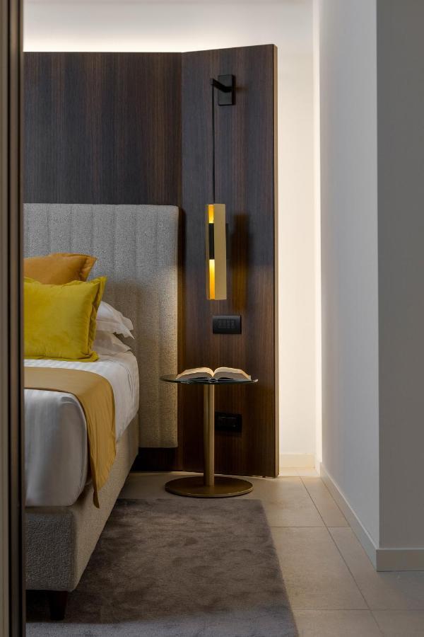 We Me Suite Hotel 里乔内 外观 照片