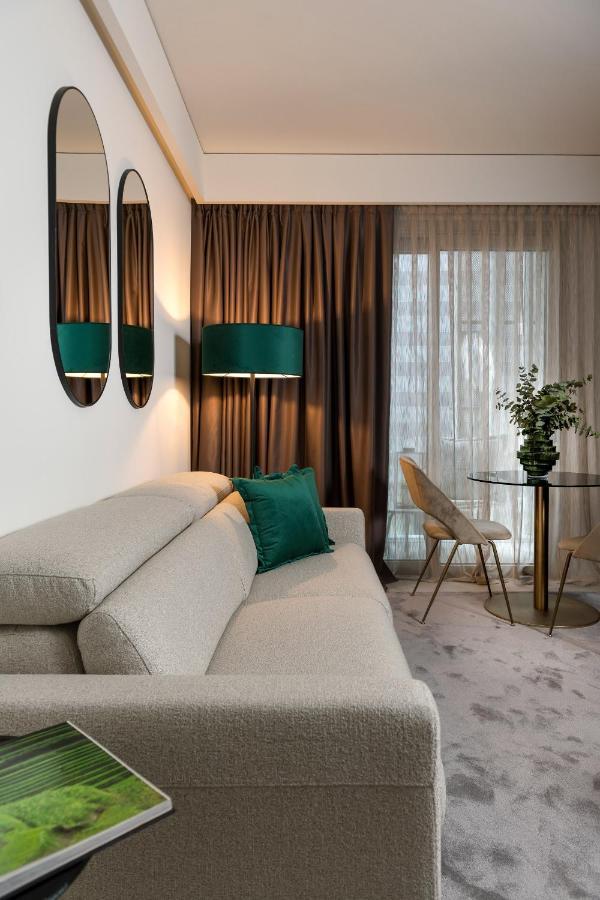 We Me Suite Hotel 里乔内 外观 照片