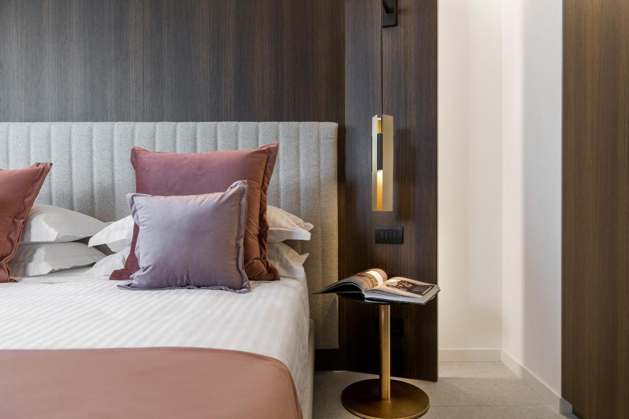 We Me Suite Hotel 里乔内 外观 照片