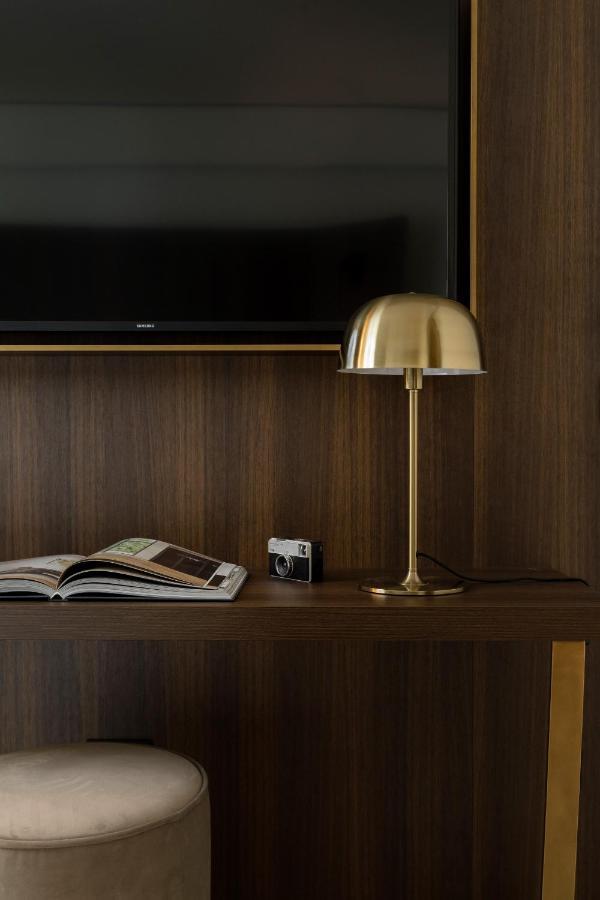 We Me Suite Hotel 里乔内 外观 照片