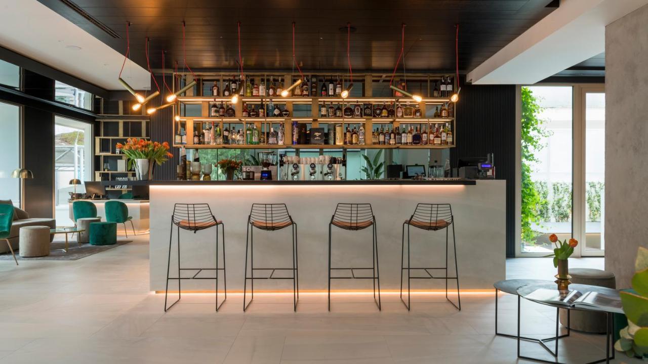We Me Suite Hotel 里乔内 外观 照片